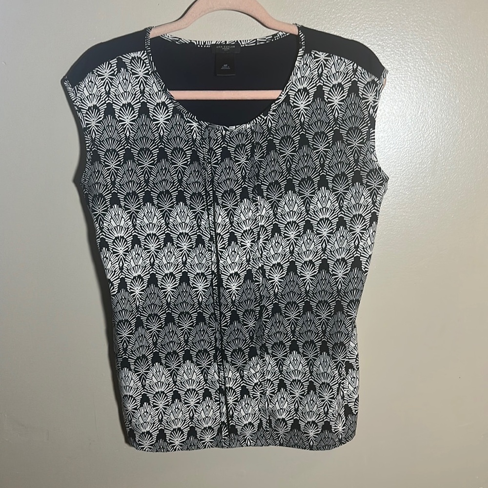 Ann Taylor Navy White Printed Career Top |‎ Petite Medium